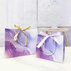 <span class=keywords><strong>Sac</strong></span> cadeau d'anniversaire personnalisé haut de gamme, papier d'emballage de forme personnalisée, papier d'emballage mat gaufré exquis - Product Image 6
