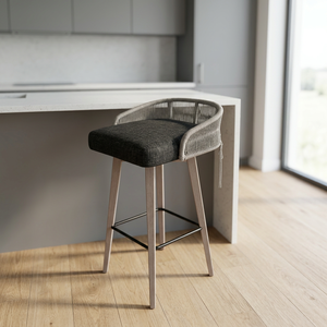 Taburete de bar moderno de ratán con reposabrazos fijo y patas de madera para uso en bares domésticos - Product Image 4