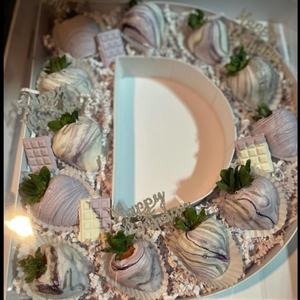 Caja de Cartón con Forma de Letra del Alfabeto de 12 Pulgadas para Empacar Dulces de Chocolate - Product Image 4