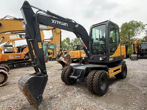 Excavatrice sur pneus XINYUAN B75W d'occasion de haute qualité - Product Image 3