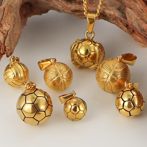 Collana con Ciondolo a Forma di Pallone Sportivo (Calcio, Basket) Stile Europeo-Americano, Catena in Bambù, Acciaio Inossidabile Placcato <span class=keywords><strong>24k</strong></span> - Product Image 2
