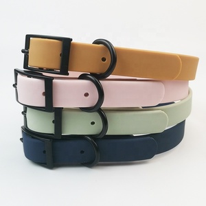 <span class=keywords><strong>Collar</strong></span> de perro de PVC personalizado de lujo de nuevo diseñador al por mayor y conjunto de correa impermeable suave con artículos personalizados para adiestrar mascotas - Product Image 5