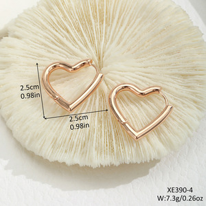 Boucles d'oreilles en forme de cœur pour femmes, en argent, or rose, design creux, bijoux à la mode pour tous les jours - Product Image 4