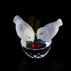 Adorno de pájaro con forma de rama de cristal, decoración para el hogar, regalo para parejas y amigos - Product Image 4