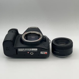 Appareil photo reflex numérique plein format d'occasion <span class=keywords><strong>Canon</strong></span> EOS <span class=keywords><strong>6D</strong></span> Mark II (6D2) avec objectif <span class=keywords><strong>EF</strong></span> 50mm f/1.8 STM et kit autofocus Dual Pixel AF – Vente en gros - Product Image 5