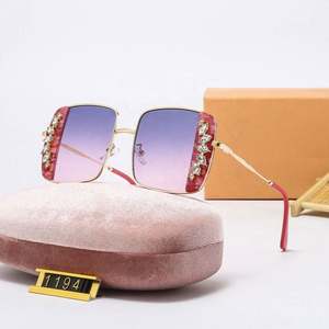 1194 Popular marca señoras lujo nuevas mujeres modernas diseñador gafas de sol de gran tamaño gradiente gafas de sol internas de alta calidad - Product Image 3