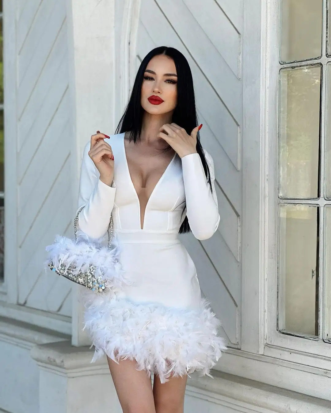 Haute qualité élégant fête carnaval Costume anniversaire blanc plume d'autruche robe de Cocktail