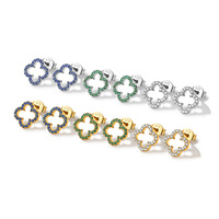 Boucles d'oreilles clous trèfle tendance minimalistes et élégantes en argent sterling 925 plaqué or pour femme, avec zircon cubique (CZ) à quatre feuilles