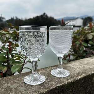 Gobelet à vin en cristal vintage européen créatif de 8 oz avec motif de points - Product Image 3
