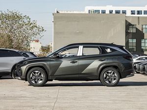<span class=keywords><strong>Hyund</strong></span> ai <span class=keywords><strong>Tucson</strong></span> Premium Edition 2025, moteur 1.5T, SUV de luxe, configuration haut de gamme, sûr et confortable, populaire dans le monde entier. - Product Image 3