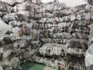 2025 África Niños Zapatos de segunda mano Stock Zapatos usados en pacas para niños Niñas - Product Image 5