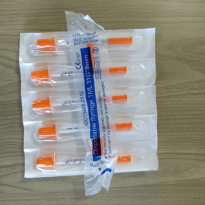 Jeringa <span class=keywords><strong>de</strong></span> <span class=keywords><strong>insulina</strong></span> desechable <span class=keywords><strong>de</strong></span> 1 ml con aguja, calibre 31, 5/16, con etiquetas personalizadas para uso veterinario - Product Image 1