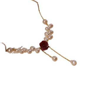 Collier de luxe haut de gamme en perles d'eau douce naturelles avec chaîne de clavicule, nouveau design de niche en cinabre rouge rose - Product Image 4