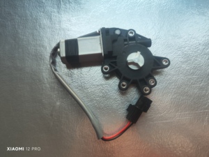 1-74418162-0 1-74418177-0 10pe1 cửa trước điện cửa sổ điều chỉnh động cơ 6wf1 24V Bàn chải điện cửa sổ động cơ - Product Image 6