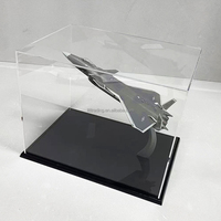 Casquette personnalisée, casque, voiture, avion, prototype de vitrine moulée sous pression, vitrine transparente avec base noire, vitrines d'exposition pour passe-temps