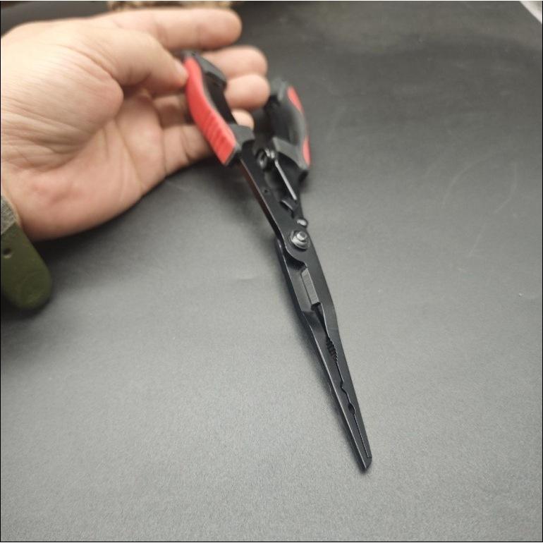 กระเป๋าไนลอนพร้อมตัวหนีบไทเทเนียมสีดำ