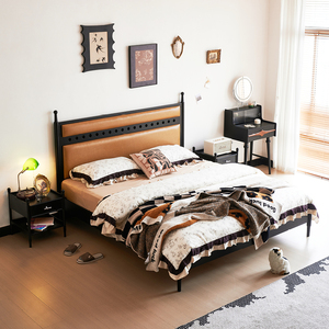 Cama de madera maciza de estilo vintage de 1.8 m, cama doble de estilo americano con cabecero suave para dormitorio principal - Product Image 1