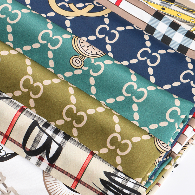 Мягкая на ощупь блестящая сатиновая шифоновая ткань для платья из 100% полиэстера и шелка с цифровым принтом