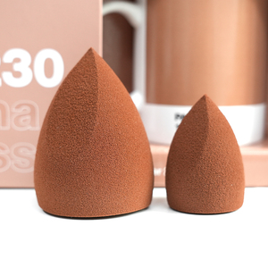 Pinkz Beauty Planet Esponja de Maquillaje con Forma de Huevo, Logotipo Personalizado, Esponja Negra para Base, Esponjas Húmedas y Secas Lavables, Esponja para Polvo Facial - Product Image 1