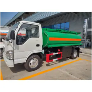 Thương hiệu Nhật Bản ISUZU dầu nhiên liệu tiếp nhiên liệu xe tăng tàu chở dầu xe tải thép carbon để mang xăng dầu diesel xăng dầu nhiên liệu