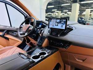 Interni di Lusso <span class=keywords><strong>Ford</strong></span> Tourneo Custom <span class=keywords><strong>2020</strong></span> Edizione Business Class Automatica - Product Image 2