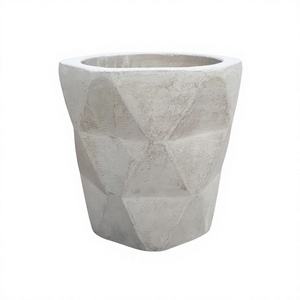 Pot de fleurs en ciment géométrique moderne, finition sculptée à la main, léger, capacité de 500 ml, pour plantes vertes d'intérieur, jardinière minimaliste - Product Image 2