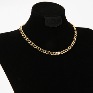 Collar CLIORO Unisex de Moda con Diseño Trenzado, <span class=keywords><strong>Color</strong></span> Dorado, Acero Inoxidable, Chapado en Oro, Grueso y Robusto para Fiestas, para Mujer - Product Image 4
