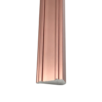 De fabriek levert aluminium douchebakprofielen en drempelstrips, geschikt voor glazen douchecabines.