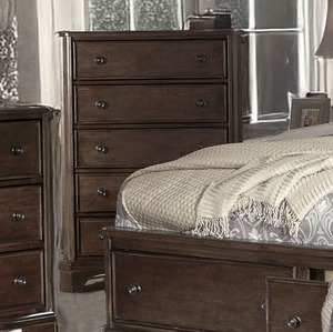 Ensemble de chambre à coucher américain en bois massif brun foncé vieilli, 5 pièces avec lit à panneaux de rangement et commode - Product Image 3