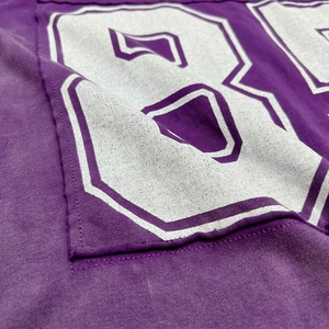 Camiseta de Algodón con Cuello en V, Diseño Nuevo, Estampado Personalizado, Bordado, Hombros Caídos, Estilo Oversize, Lavado Ácido - Product Image 5