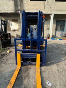 Directe verkoop van gebruikte 1,5 <span class=keywords><strong>ton</strong></span> FD15 <span class=keywords><strong>Komatsu</strong></span> heftruck met hydraulische mast en dieselmotor voor buitenlandse handel - Product Image 5