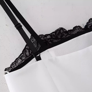 2024 printemps Vintage femmes mode <span class=keywords><strong>blanc</strong></span> dentelle Patchwork Corset haut portefeuille <span class=keywords><strong>crochet</strong></span> <span class=keywords><strong>gilet</strong></span> pour grandes tailles quantité minimale de commande 1 - Product Image 4