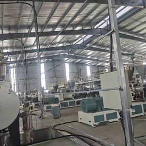 Línea de producción de extrusión de suelo SPC, máquina de fabricación - Product Image 4