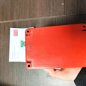 เครื่องตรวจจับโฟโตอิเล็กทริคซีรีส์ FSL100 รุ่น FSL-100-UVIR/FSL-100-UV/FSL-100-IR3 12-14V 25mA GRP และสแตนเลสสตีล ซีรีส์ FSL100 รุ่น F - Product Image 2