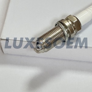 Bougie d'allumage 18854-10080 RER8MC Iridium Platine M12mm 1.1mm Gap Pour véhicules 2010 et versions ultérieures - Product Image 2