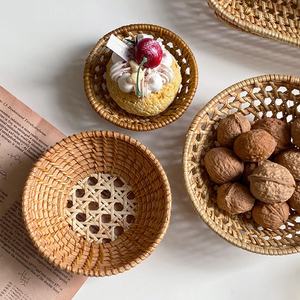 Style japonais coréen moderne petite <span class=keywords><strong>assiette</strong></span> de nourriture et plat de fruits automne rotin tissé paniers de rangement porte-serviettes passoire à thé - Product Image 3