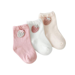 Chaussettes pour bébé <span class=keywords><strong>0</strong></span>-<span class=keywords><strong>3</strong></span> <span class=keywords><strong>mois</strong></span> Haute qualité 5 paires de chaussettes dans un seul paquet Accessoires de dessin animé Chaussettes en coton pour bébé - Product Image 5