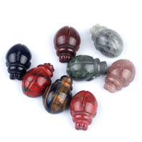 Ornement Artisanal Coccinelle en Cristal de Quartz Rose Naturel et Jaspe Rouge Sculpté Écologique Jingfa Crystal 1 pouce, Reiki, à Collectionner
