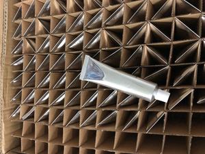 Adhesivo Sellador de Poliuretano Multiusos WBG para Uso Marino / Adhesivo para Esquinas / Sellador de Poliuretano para Puertas y Ventanas - Product Image 6