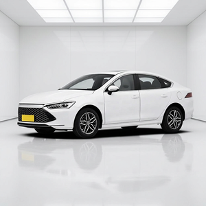 BYD Qin Plus DM-i Champion Edition 2023 Usado, Sedán Híbrido Enchufable Blanco - Product Image 1