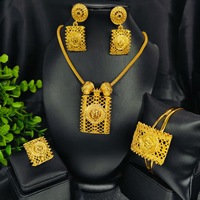 Ensemble de 4 pièces : Collier et boucles d'oreilles sophistiqués de style occidental pour mariée, soirée, fiançailles, anniversaire, en alliage plaqué or 24 carats