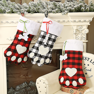 Calcetín Navideño Grande con Diseño de Cuadros Buffalo y Adornos de Huesos y Peces, Ideal para Decoración Navideña y Regalos para Mascotas - Product Image 2