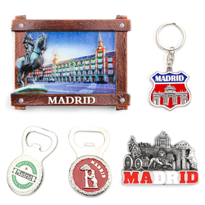 Personalizado España Madrid <span class=keywords><strong>Barcelona</strong></span> recuerdo regalos turísticos resina metal llavero <span class=keywords><strong>3D</strong></span> nevera imán abrebotellas - Product Image 1