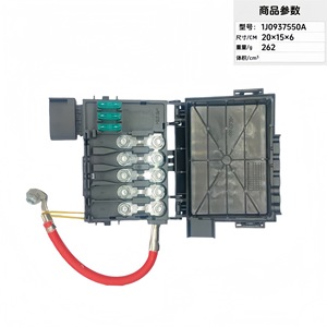 Caja de Fusibles para Auto 1J0937550A con Cable Rojo y Conector para Uso Automotriz - Product Image 2