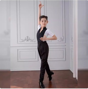 Tenue de danse latine pour garçons, vêtements professionnels de danse latine rayés pour enfants, haut à manches courtes, pantalon long à taille élastique - Product Image 4
