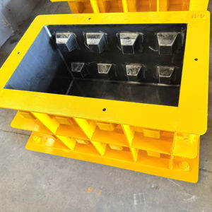 Stampo in acciaio Lego stampo per blocchi di cemento per la costruzione di muri di sostegno - Product Image 1