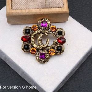 Broche Vintage de Doble Letra con Piedra Natural y Aleación Chapada en Oro Rosa, Pin Retro de Lujo para Ropa Unisex, Accesorio de Moda, Regalo - Product Image 5