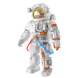 JAKI CK001 Blocs de construction Astronaute au lever du soleil 800+ pièces Modèle de jouet DIY science-fiction pour adolescents de 7 à 14 ans - Product Image 1