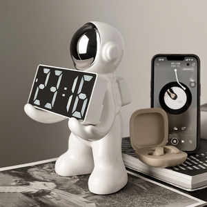Reloj Despertador Robot Astronauta Silencioso 2026, Superventas, para Estudiantes, Adorno Electrónico Creativo para Mesa de Noche - Product Image 2