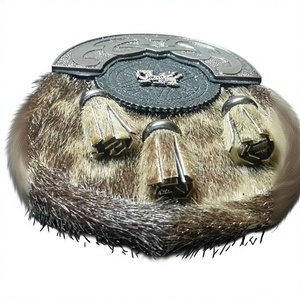 Sporran Escocés de Cuero Genuino con Tartán Tradicional Laxey Manx y 3 Borlas - Prenda Escocesa Personalizada - Product Image 1